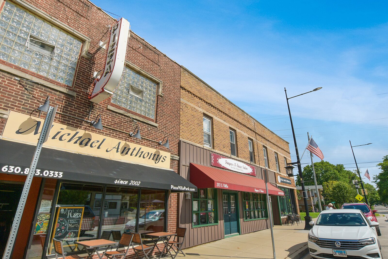 Boutique shops and storefronts in downtown Villa Park